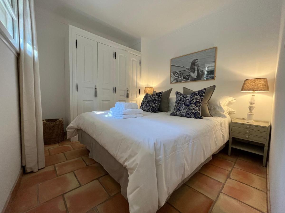 Pretty Historical Village House Grimaud Esterno foto